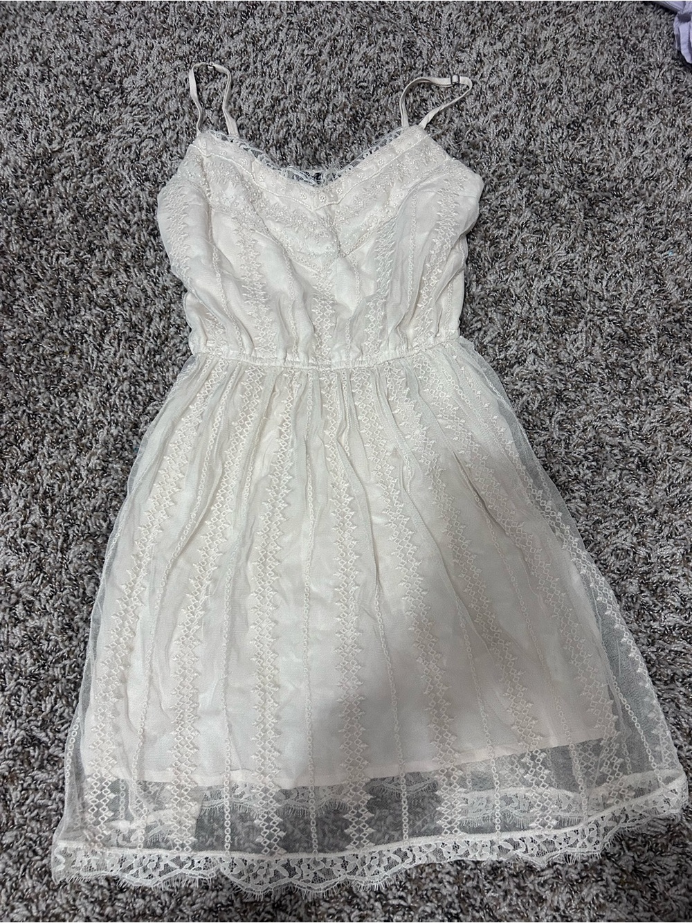 Abercrombie & Fitch White Lace Spaghetti-Strap Dress